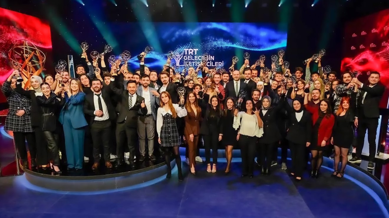 TRT Geleceğin İletişimcileri Yarışması’nın birincisi: ‘Selçuk İletişim’